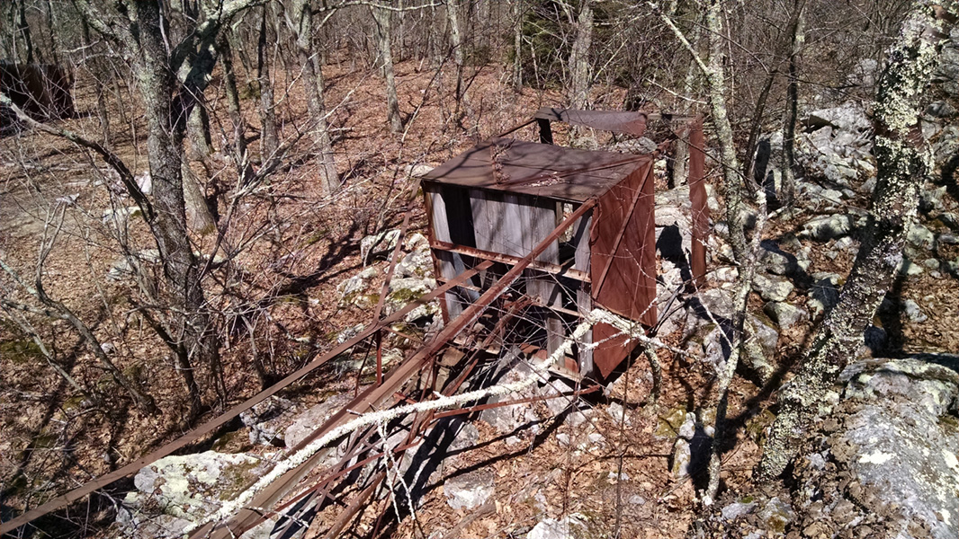Former Hardscrabble Knob tower (Renick Proffitt photo)