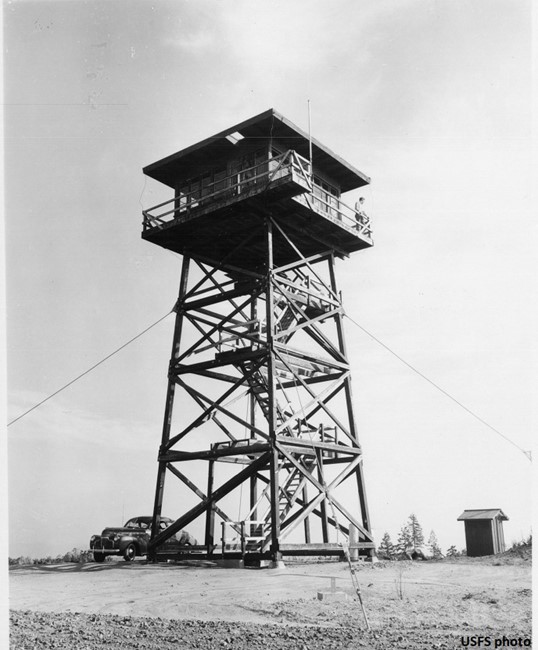 Divide (5 Fingers) Lookout