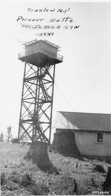 Pioneer Butte Lookout 1944