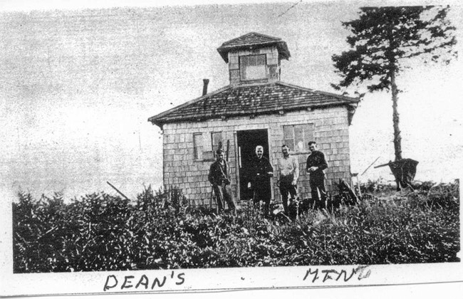 Dean Mountain Lookout 1917 - 1946