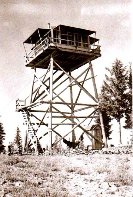 Rattlesnake Mountain Lookout 1940