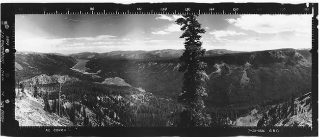 Round Mountain Lookout panoramic 7-22-1934 (SE)