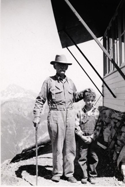 Davis Peak Lookout - Jim Johnson & Adrian Jenkins